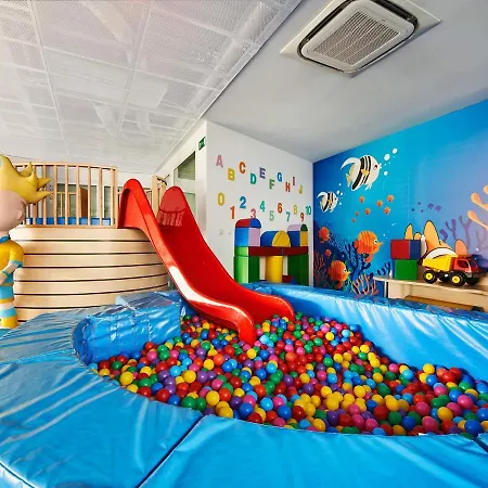 アパート Vacationclub - Seaside Park Penthouse 608